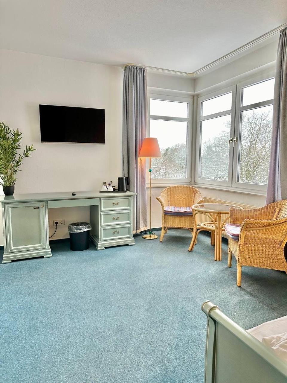 Gaestehaus Weserblick Am Weser-Sandstrand Berne Exteriör bild