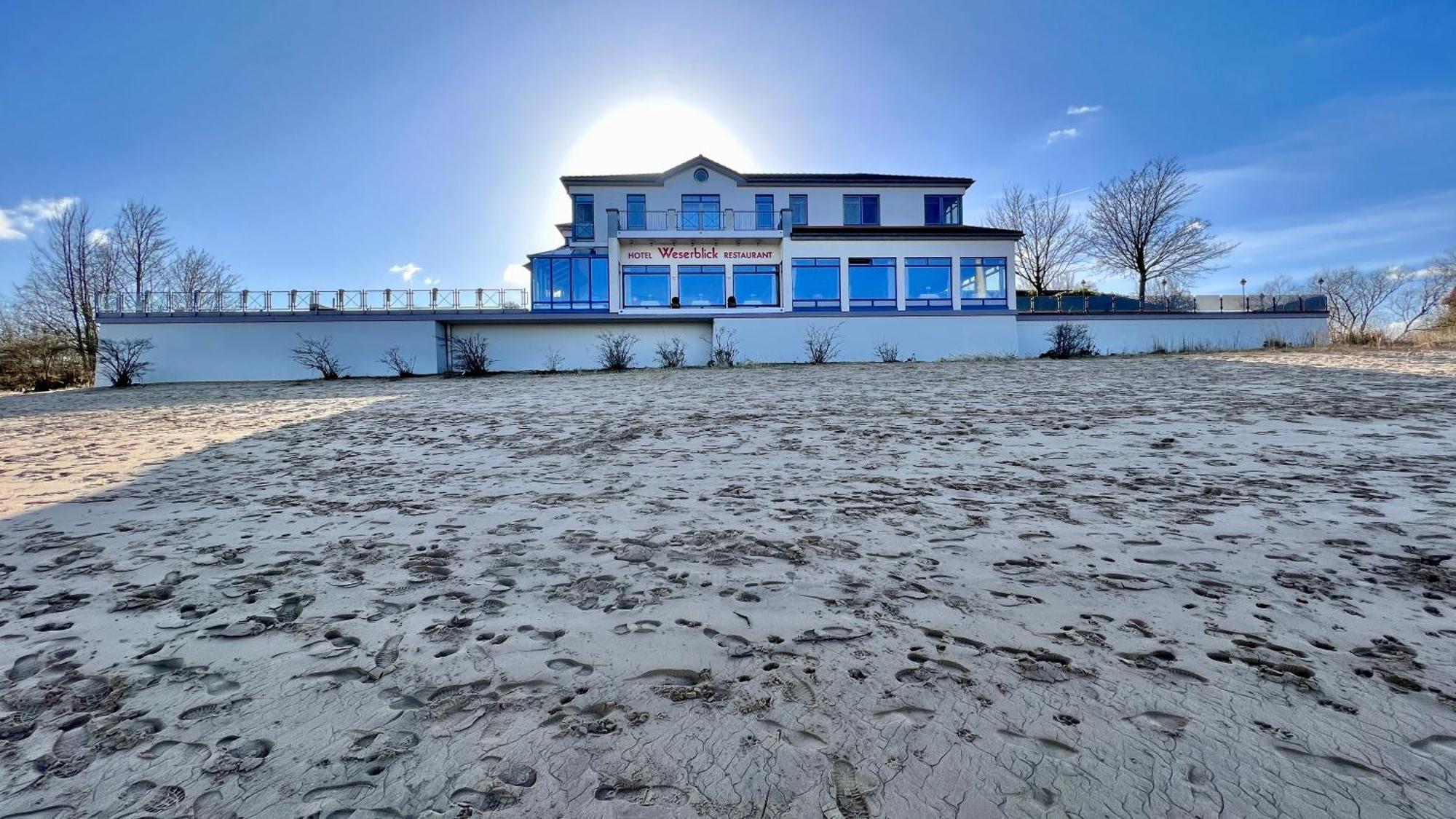 Gaestehaus Weserblick Am Weser-Sandstrand Berne Exteriör bild